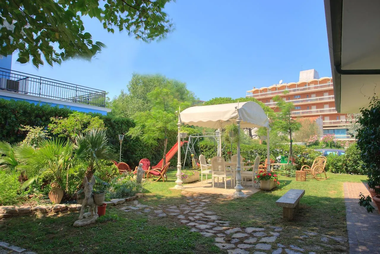 Hotel Rosa Maria Elite 벨레지아아지마리나 이탈리아