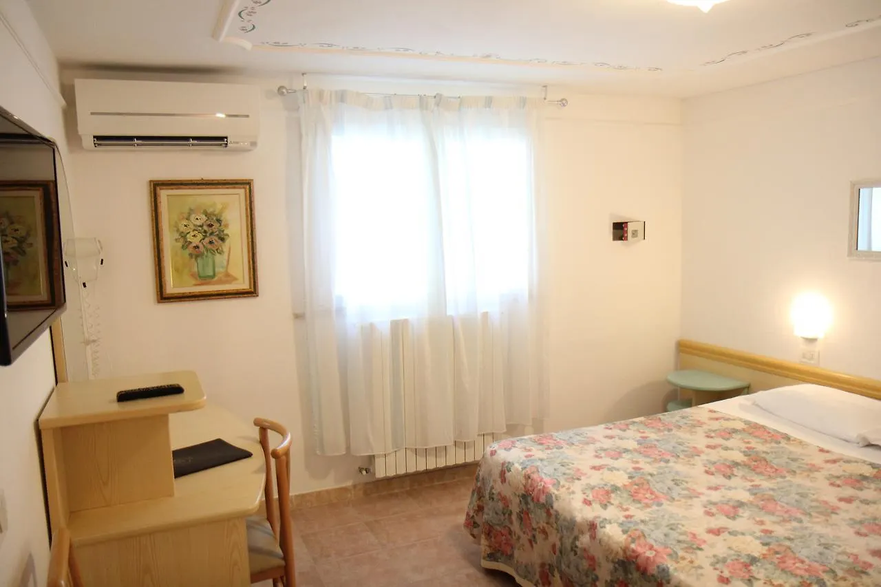 Hotel Rosa Maria Elite Bellaria-Igea Marina 3*,